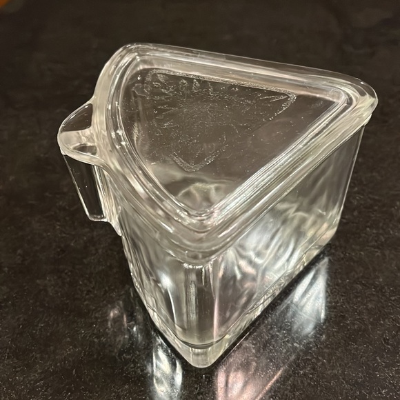 Vintage Indiana Glass Co. Clear Glass Triangular Refrigerator Dish - Picture 6 of 6